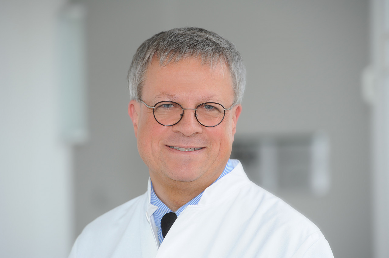Chefarzt Prof. Dr. med. habil. Dr. h. c. mult. Dirk Pickuth